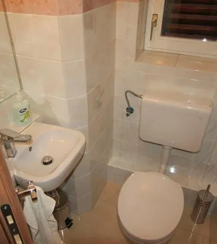 Lägenhet Beautiful Selci Located In Private House With The Private Pool Rijeka