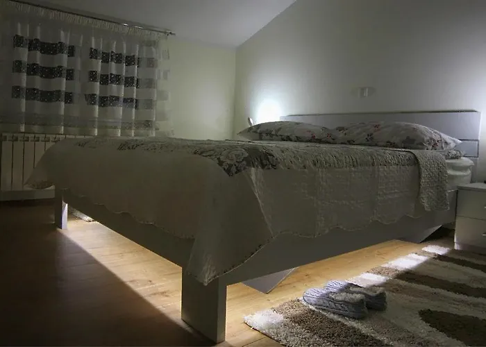 Beautiful Selci Located In Private House With The Private Pool Rijeka