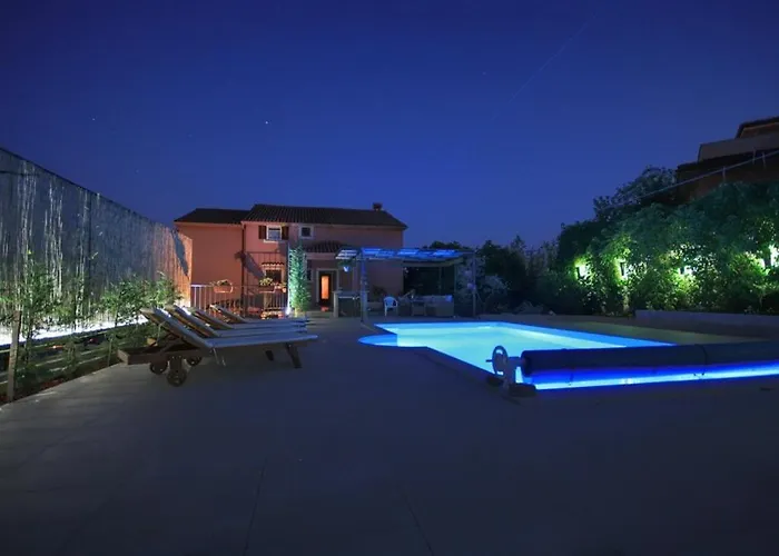 Beautiful Selci Located In Private House With The Private Pool * Rijeka