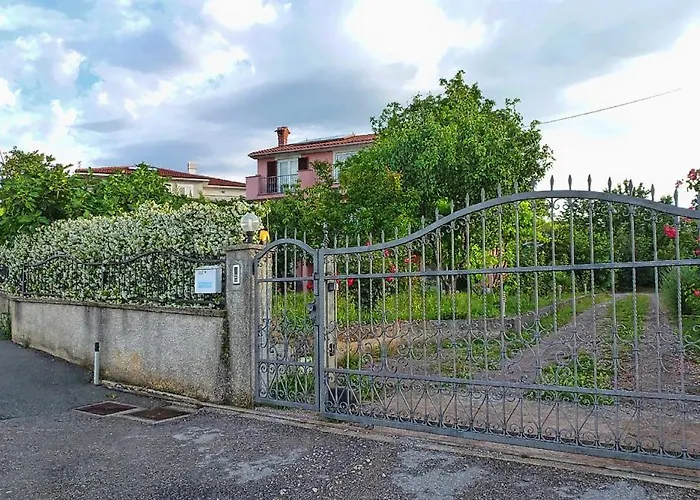 Beautiful Selci Located In Private House With The Private Pool * Rijeka