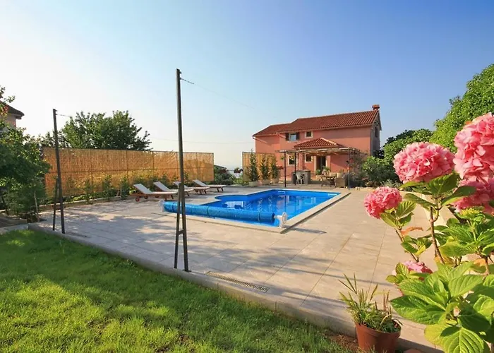 Beautiful Selci Located In Private House With The Private Pool